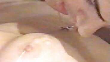 طویل ٹانگوں کے ساتھ منظر خوبصورت ما Kend